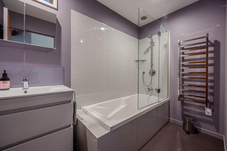 Photo of property in 8 Kennedy Crescent, Wanaka, 9305