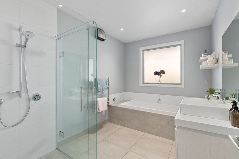 Photo of property in 63 Minaret Ridge, Wanaka, 9305