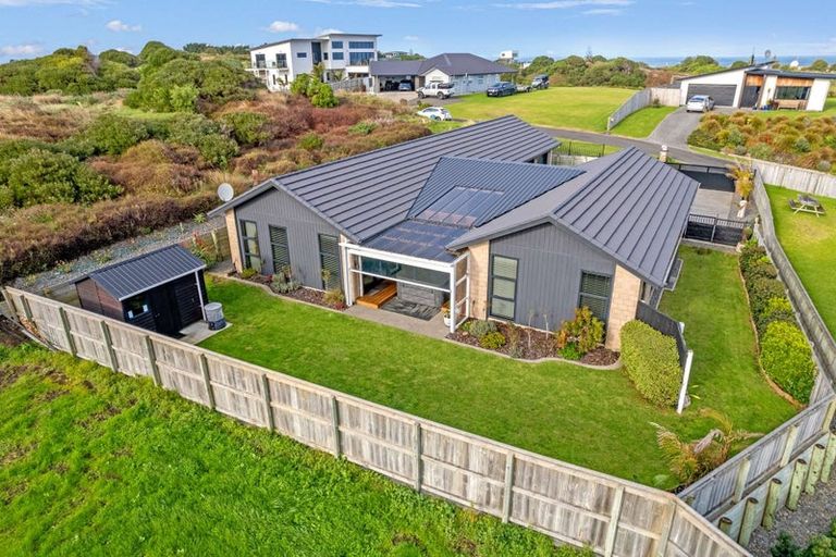Photo of property in 45 Golf Vue Place, Castlecliff, Whanganui, 4501
