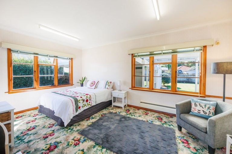 Photo of property in 6 Freyberg Street, Roslyn, Palmerston North, 4414
