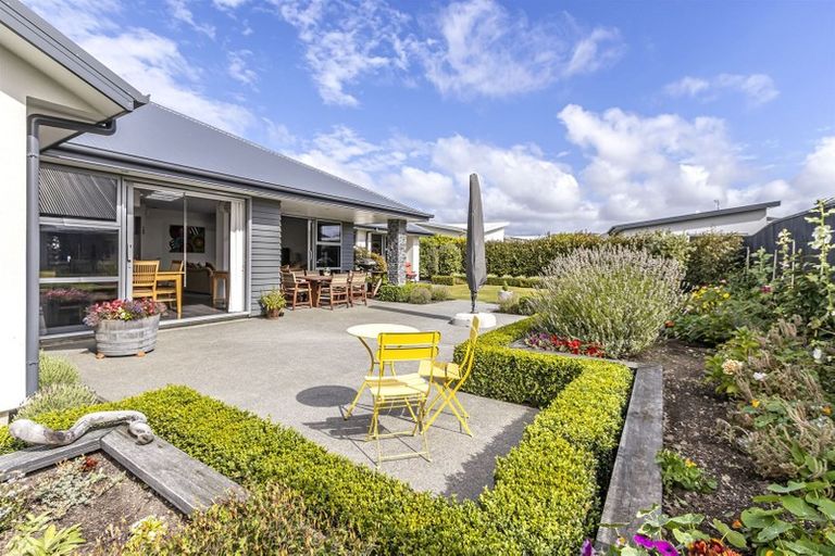 Photo of property in 14 Crown Close, Prebbleton, 7604