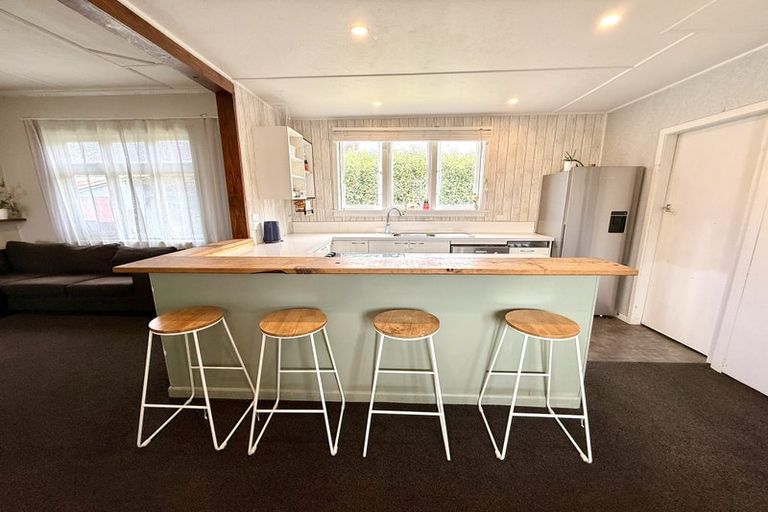 Photo of property in 63 Elles Road, Otautau, 9610