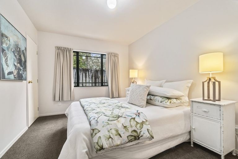 Photo of property in 15 Preston Avenue, Henderson, Auckland, 0610