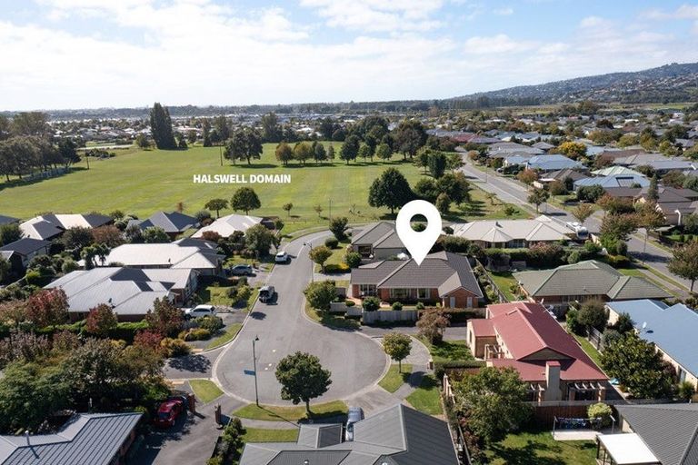 Photo of property in 7 Steane Place, Halswell, Christchurch, 8025