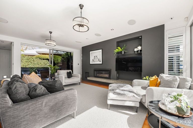Photo of property in 11 Parkwood Grove, Trentham, Upper Hutt, 5018