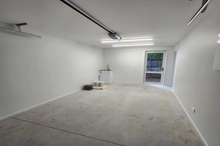 Photo of property in 4c Bosun Place, Te Atatu Peninsula, Auckland, 0610