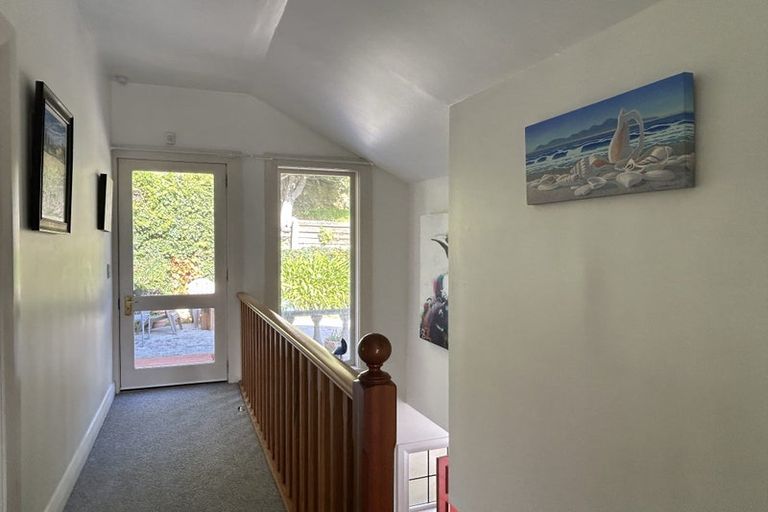Photo of property in 1/1 Wilkinson Street, Oriental Bay, Wellington, 6011