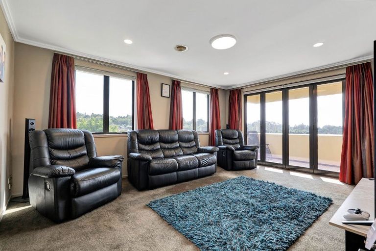 Photo of property in 204 Heta Road, Merrilands, New Plymouth, 4312