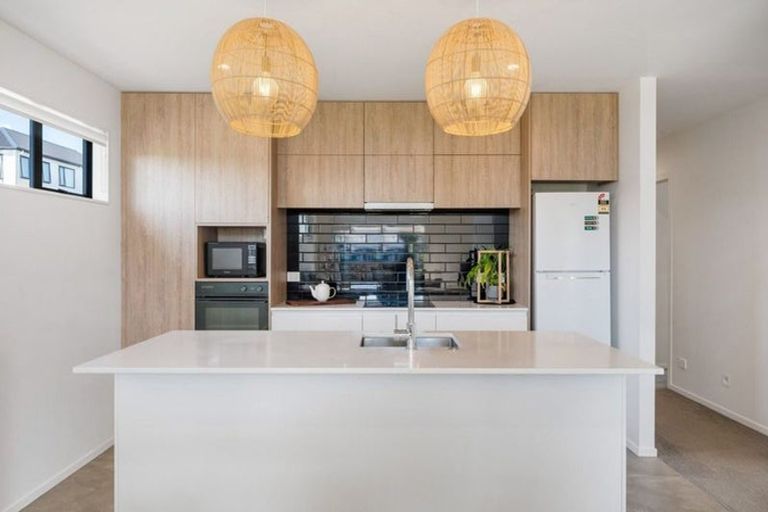 Photo of property in 9 Wheriko Avenue, Glenbrook, Waiuku, 2681