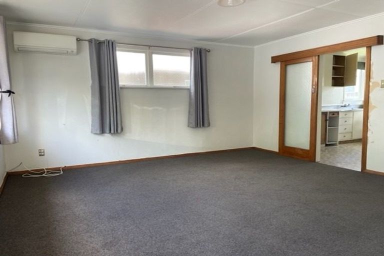 Photo of property in 437 Featherston Street, Palmerston North, 4414