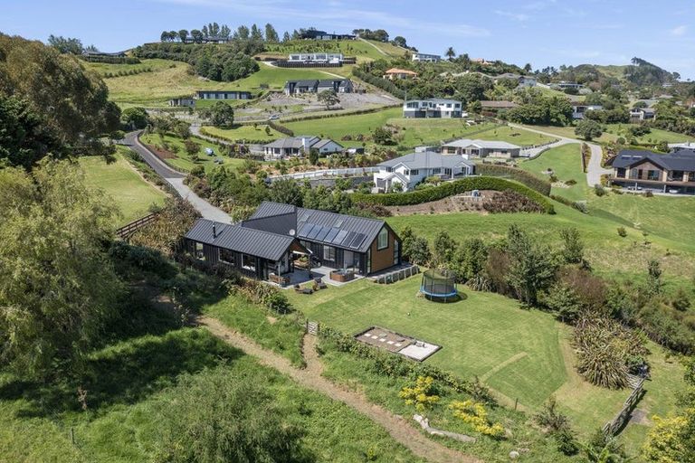 Photo of property in 49rb Oceana Drive, Welcome Bay, Tauranga, 3175