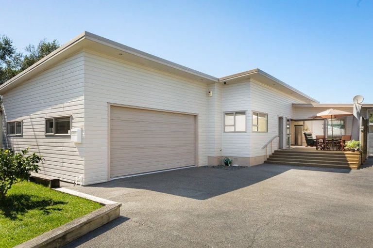 Photo of property in 1a Edwards Street, Waihi Beach, 3611