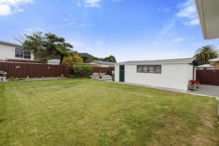 Photo of property in 51 Bonnie Glen Crescent, Ebdentown, Upper Hutt, 5018