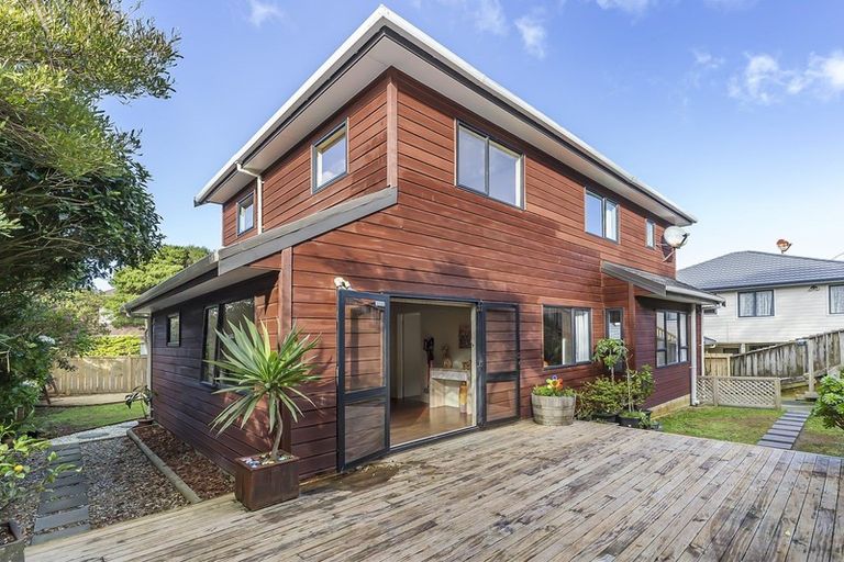 Photo of property in 95 Cortina Avenue, Johnsonville, Wellington, 6037