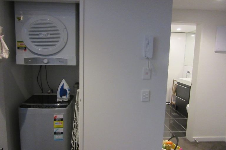 Photo of property in Nouvo Apartments, 5h/21 Rugby Street, Mount Cook, Wellington, 6021