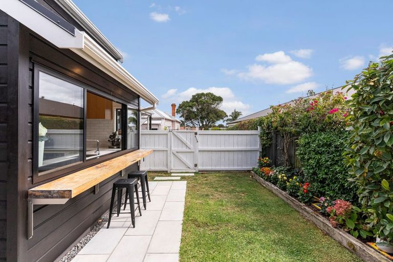 Photo of property in 2/2 Lytton Street, Devonport, Auckland, 0624