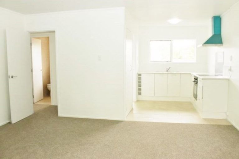 Photo of property in 8/126 Lynwood Road, New Lynn, Auckland, 0600