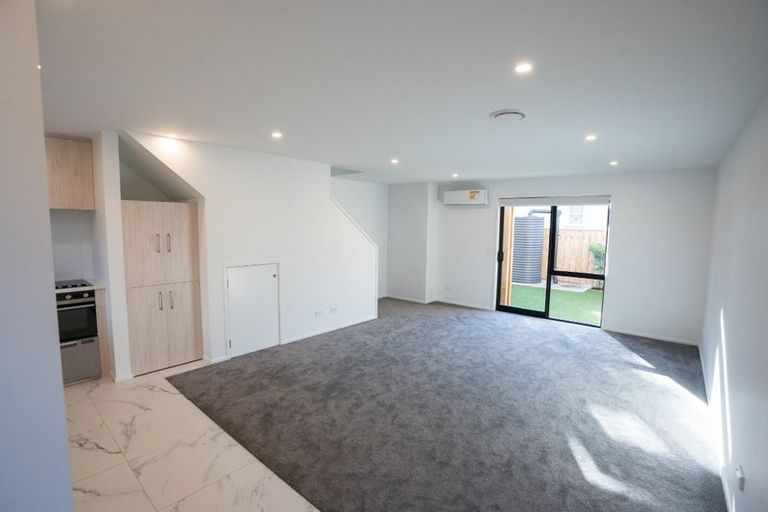 Photo of property in 2/176 Cambridge Terrace, Fairfield, Lower Hutt, 5011