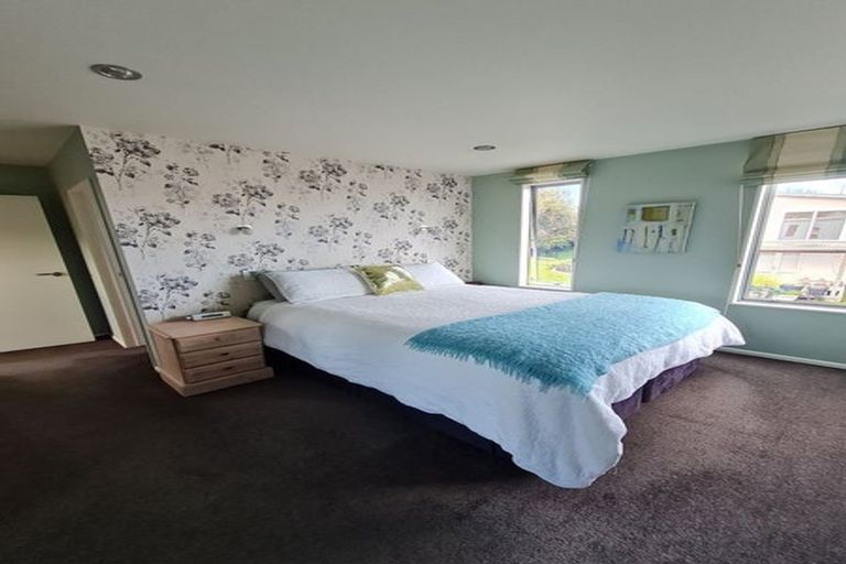 Photo of property in 36 De Luen Avenue, Tindalls Beach, Whangaparaoa, 0930