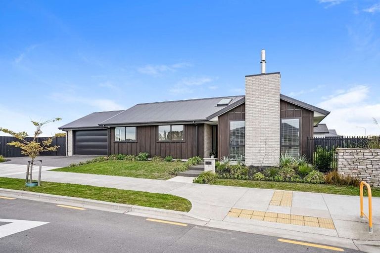 Photo of property in 18 Goldie Drive, Rangiora, 7400