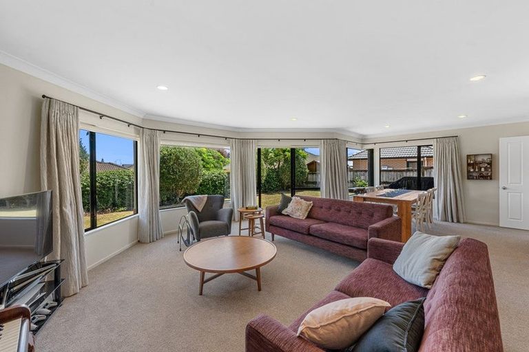 Photo of property in 8 Moy Place, East Tamaki Heights, Auckland, 2016