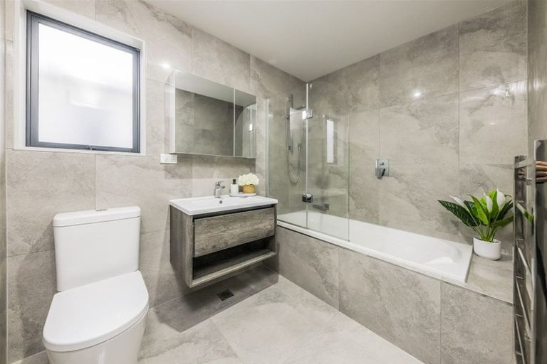 Photo of property in 11d Kent Road, Manurewa, Auckland, 2102
