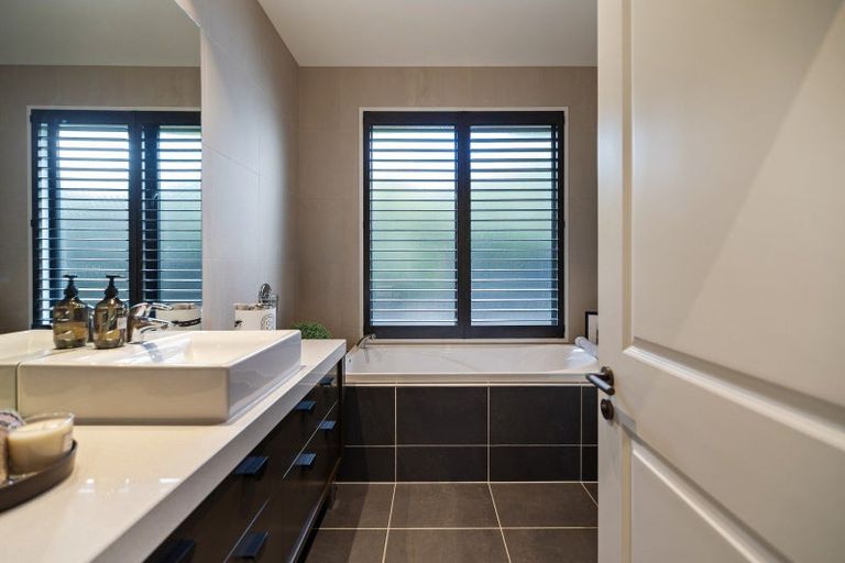 Photo of property in 7 Reading Court, Jacks Point, Queenstown, 9371