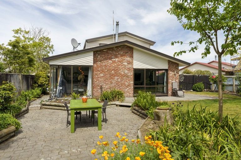 Photo of property in 9 Ludlow Place, Parklands, Christchurch, 8083