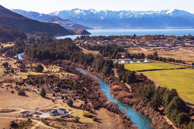 Photo of property in 136 Te Awa Road, Albert Town, Wanaka, 9382