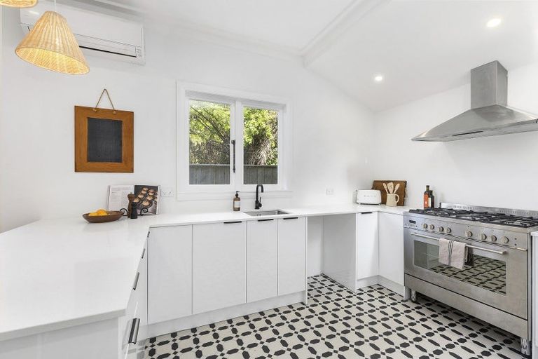 Photo of property in 5 Adams Terrace, Aro Valley, Wellington, 6021