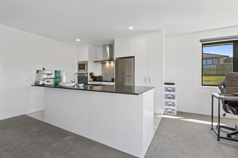 Photo of property in 10 Mahi Road, Helensville, 0800