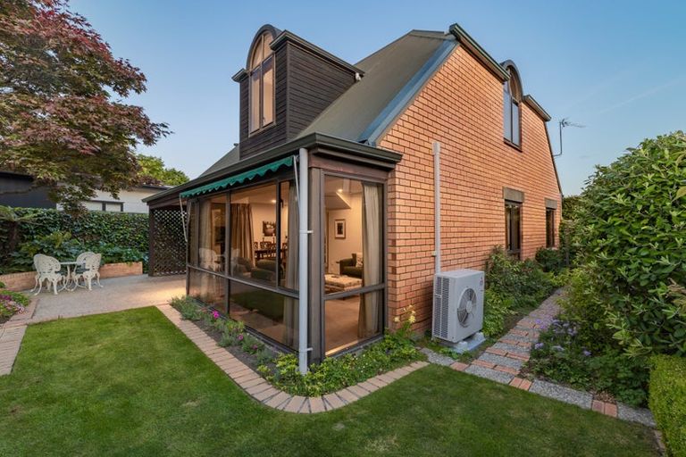 Photo of property in 33 Mcdougall Avenue, St Albans, Christchurch, 8014