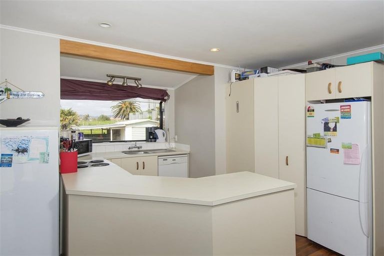 Photo of property in 1030 Papamoa Beach Road, Papamoa Beach, Papamoa, 3118