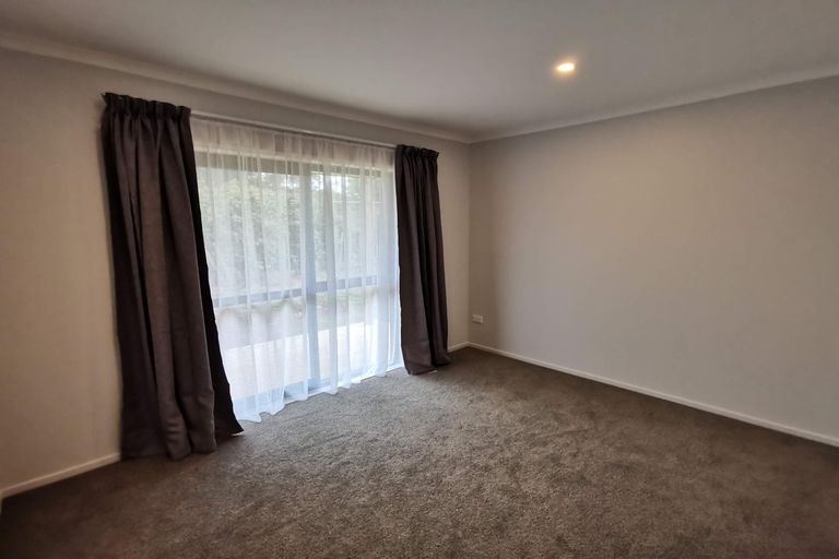 Photo of property in 14 Hull Road, Waiuku, 2123