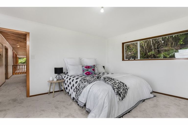 Photo of property in 17 Scenic Drive, Titirangi, Auckland, 0604