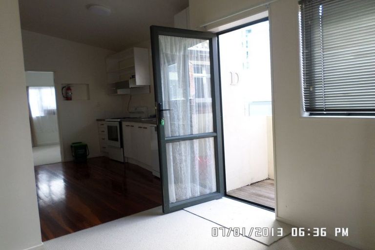 Photo of property in 469 Lake Road, Takapuna, Auckland, 0622