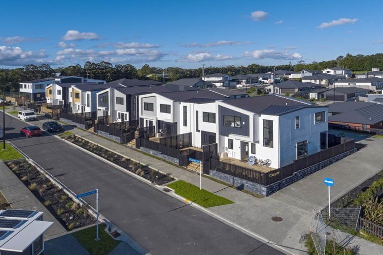 Photo of property in 12 Balthazar Road, Kumeu, 0810