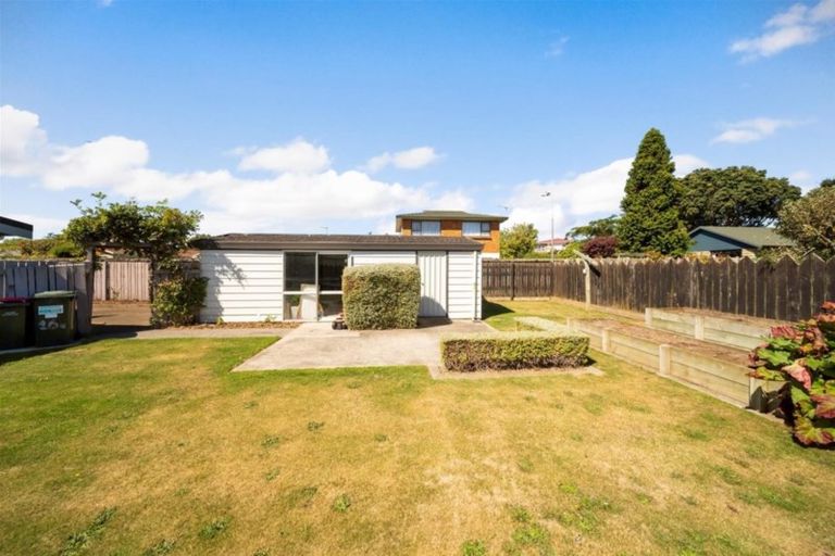 Photo of property in 16a Murdoch Street, Hawera, 4610