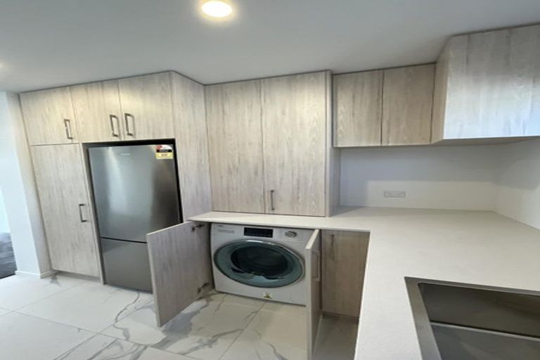 Photo of property in 231u3 Marine Parade, Seatoun, Wellington, 6022