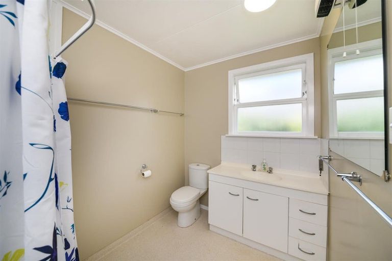 Photo of property in 10 Bond Street, Marton, 4710