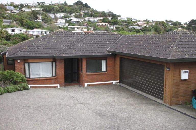 Photo of property in 15u6 Glanmire Road, Newlands, Wellington, 6037