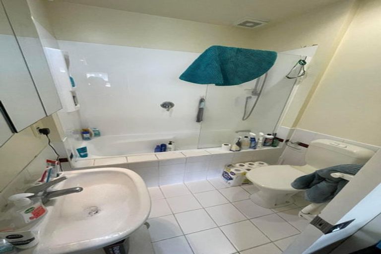 Photo of property in Sirocco Apartments, 811/8u Church Street, Wellington Central, Wellington, 6011
