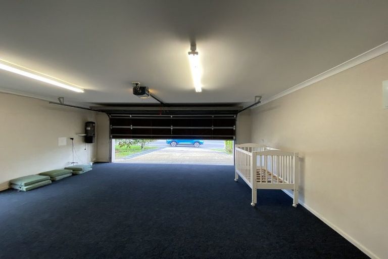 Photo of property in 4 Oak Bark Drive, Schnapper Rock, Auckland, 0632