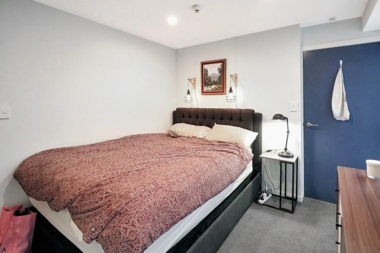 Photo of property in Terrace Heights Apartments, 2g/163 The Terrace, Wellington Central, Wellington, 6011