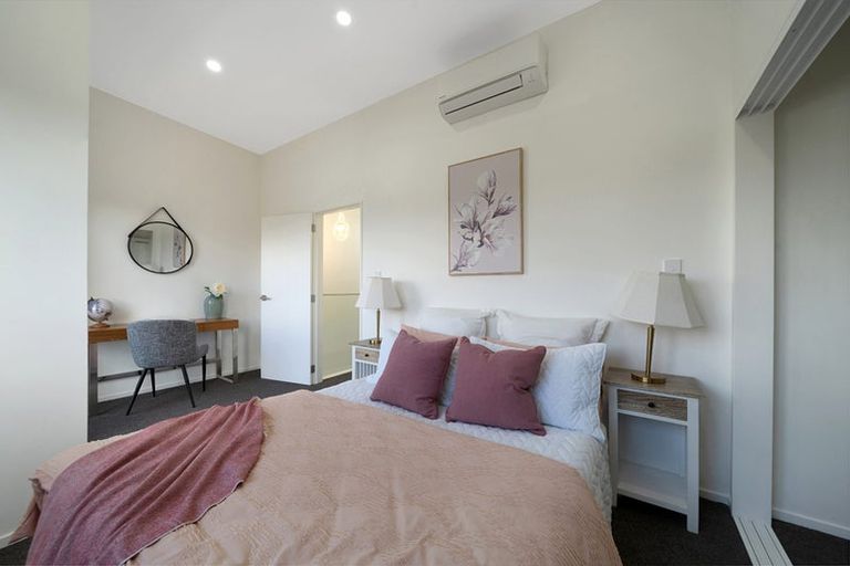 Photo of property in 13a Sarona Avenue, Glen Eden, Auckland, 0602