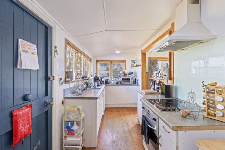 Photo of property in 15 Ngahere Street, Inglewood, 4330