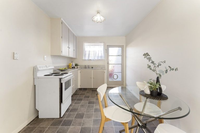 Photo of property in 2/32 Mona Vale Avenue, Riccarton, Christchurch, 8011