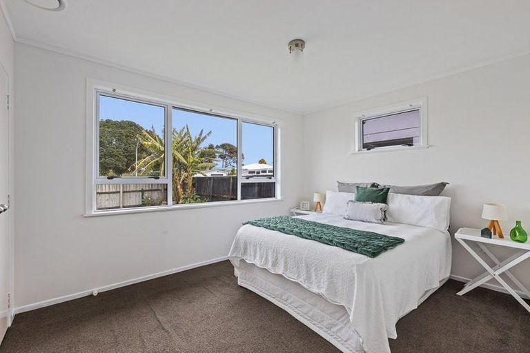 Photo of property in 29 Lavinia Crescent, Mangere East, Auckland, 2024