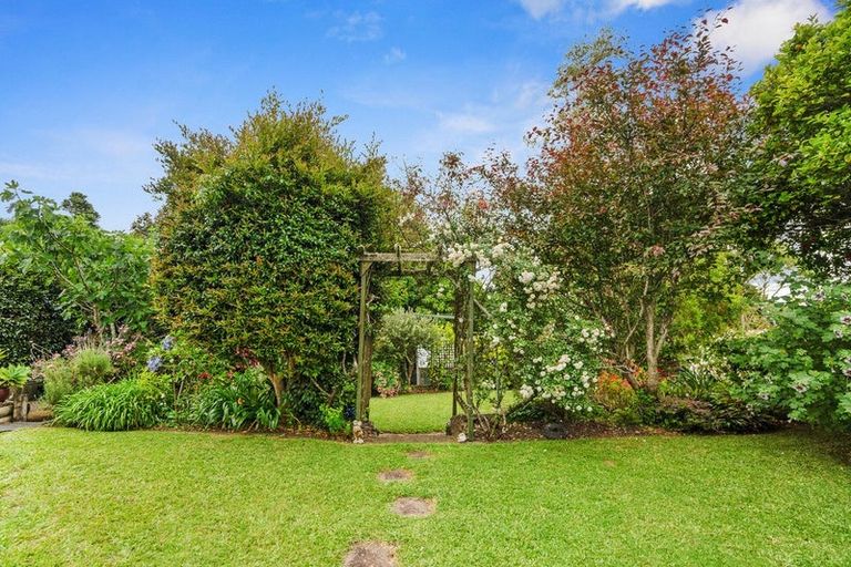 Photo of property in 30 Hartley Terrace, Massey, Auckland, 0614