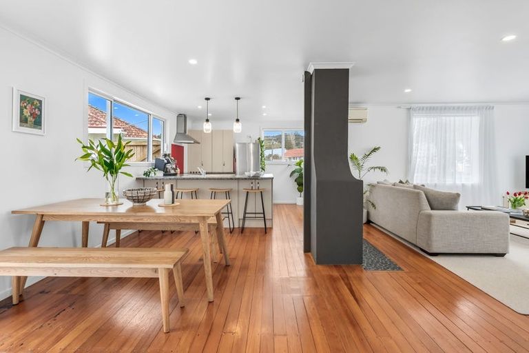 Photo of property in 43 First Avenue, Avenues, Whangarei, 0110